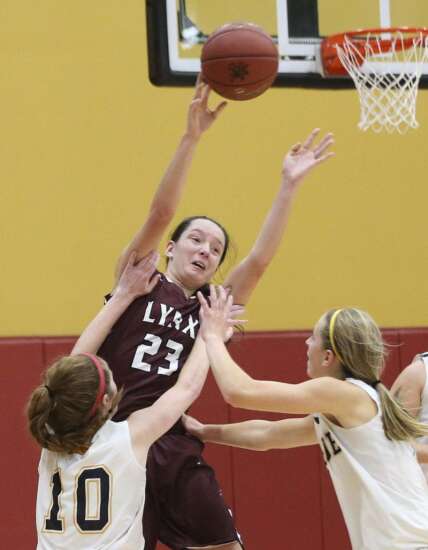 North Linn matches Iowa girls' basketball record with 20 3-pointers, missing only 4
