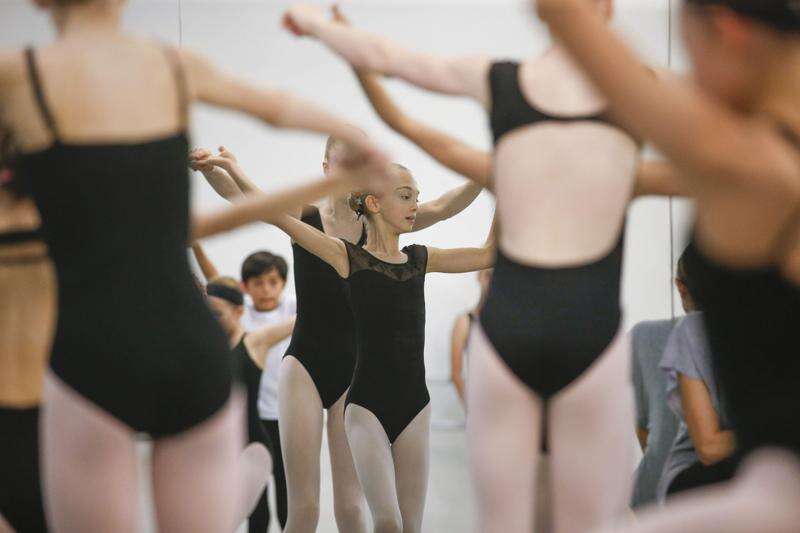 Joffrey Ballet’s ‘Nutcracker’ offers magical experience for student dancers