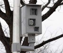 Branstad critical of red-light, speed cameras
