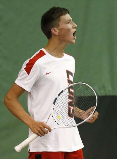 Linn-Mar set to swing for a boys’ team tennis state championship