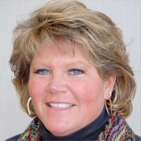 Molly Donahue, Austin Frerick vie for Iowa Senate District 37 seat to represent Cedar Rapids metro