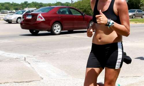 COMMUNITY: Running barefoot helps prevent injury
