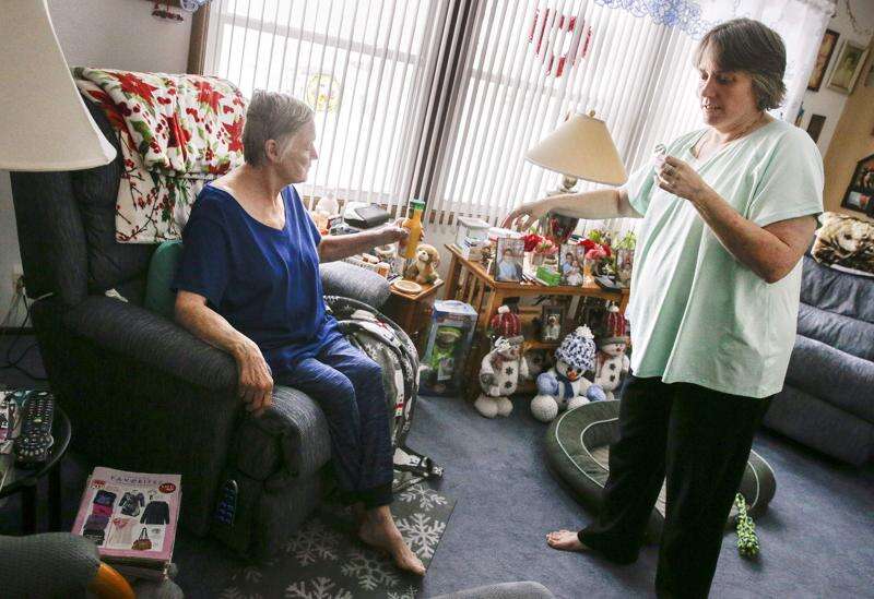 Iowans still waiting for unemployment benefits ‘barely making ends meet’