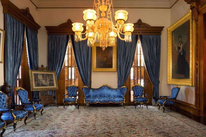 Royal Hawaiian: Palace gives glimpse into paradise lost for island monarchy