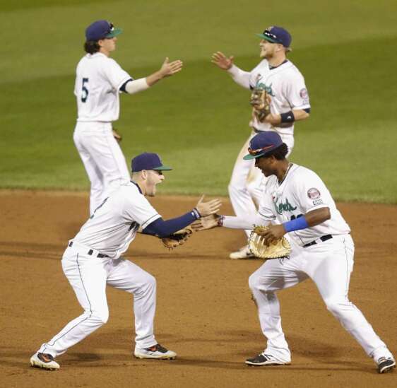 Cedar Rapids Kernels score late to beat Kane County in Game 1, 6-5