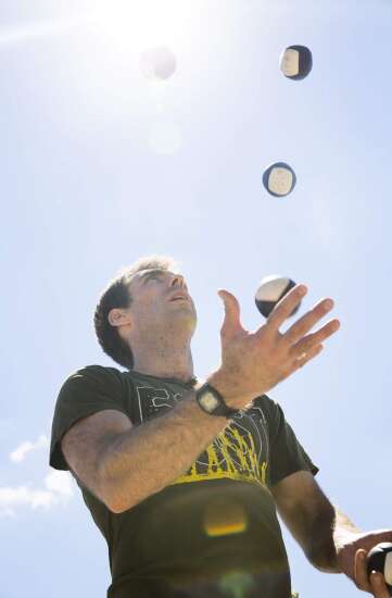 Festival to bring hundreds of jugglers to Cedar Rapids this month