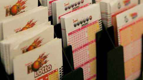 Police arrest 2 in alleged plot to defraud Iowa Lottery
