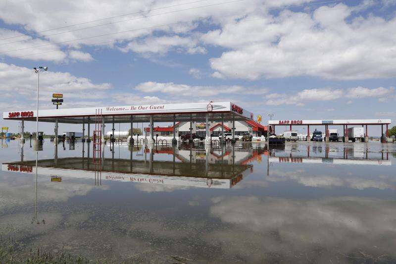 Senators urge changes to reduce Missouri River flooding