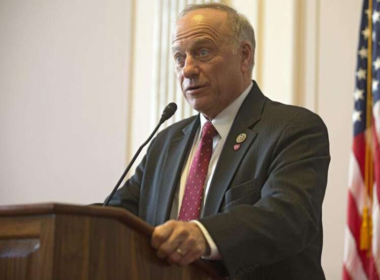 Steve King denies support for white supremacy after New York Times report