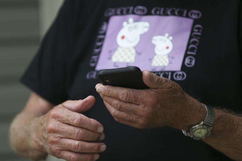 Older Iowans learn to navigate technology in coronavirus era