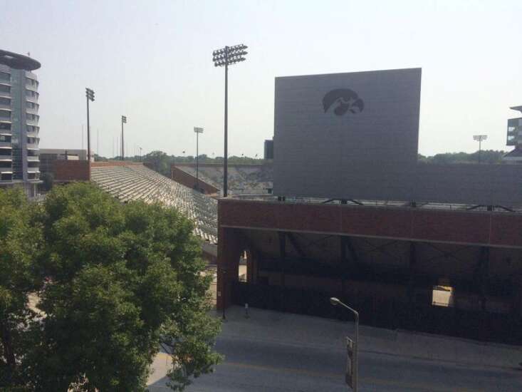 Permanent lights at Kinnick Stadium could mean more evening events