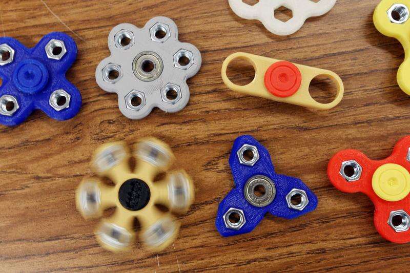 Cedar Rapids teacher puts a different spin on fidget spinners