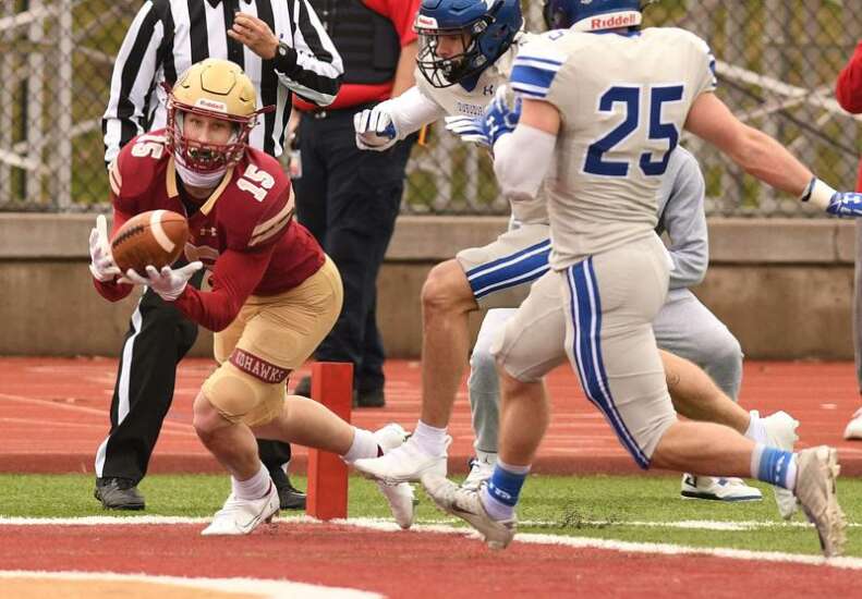 Coe comes up just short against Dubuque in 1st game of abbreviated spring football season