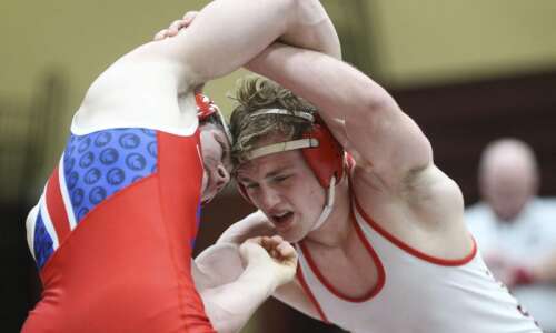 Pinning Combination: Independence tournament and more Iowa high school wrestling thoughts