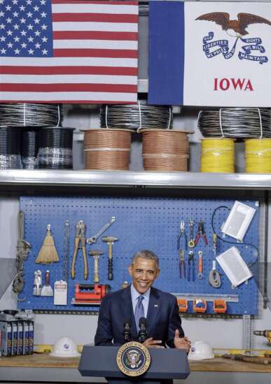 President Barack Obama pushes expanded broadband in Cedar Falls