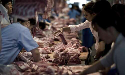 China cuts pork tariffs