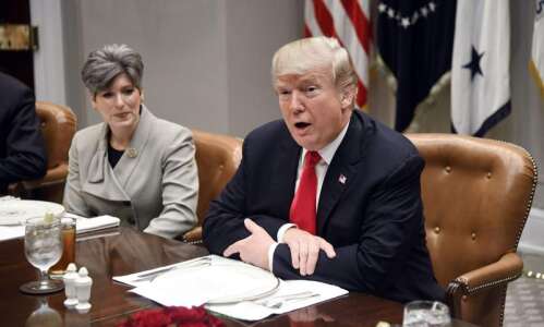 Donald Trump, Joni Ernst have slight leads in poll of…