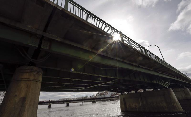 1 juta untuk jembatan Iowa dalam paket infrastruktur federal