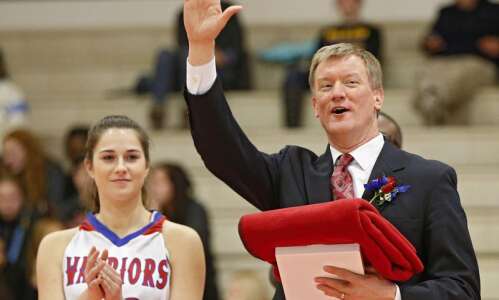 Frank Howell returns to Iowa high school girls’ basketball coaching