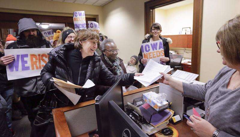 University of Iowa non-tenure-track faculty organize, submit list of demands