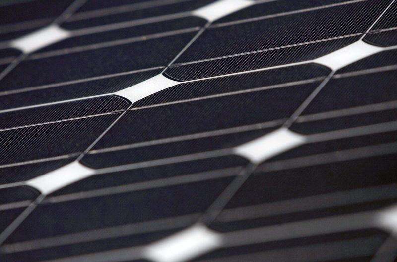 Failing solar firm threatens industry