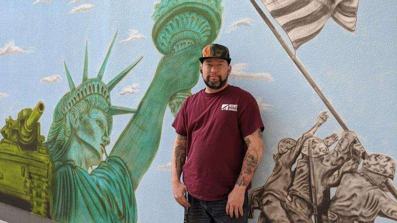 Artful tribute: New Lindale Mall mural honors veterans, first responders