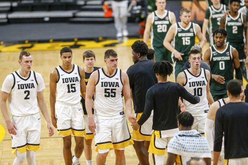 Big week for Iowa men’s basketball starts with a close win and a quick turnaround