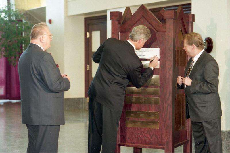 Time Machine: 3 presidents visited Cedar Rapids 25 years ago to dedicate the National Czech & Slovak Museum & Library