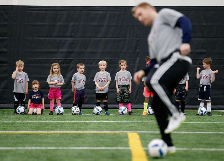 Iowa’s youth soccer leagues enact heading changes to prevent concussions