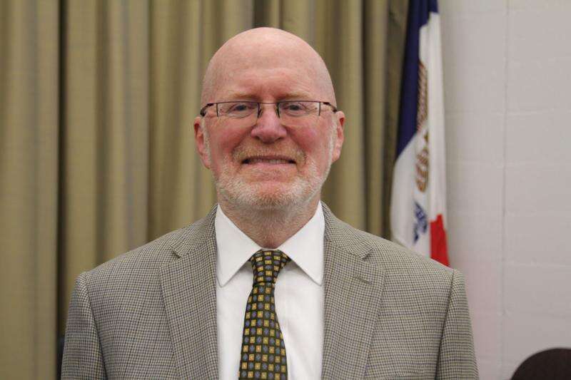 Iowa City mayor Throgmorton won’t seek reelection to City Council