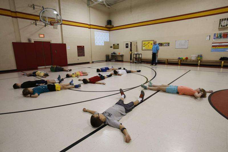 Cedar Rapids elementary school works heart rate monitors into curriculum