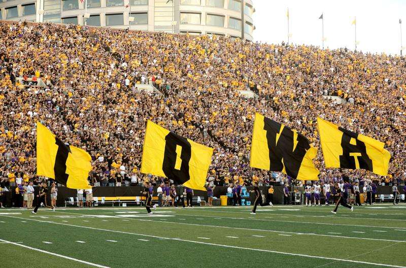 Iowa football recruiting Class of 2022: List of verbal commits, signees 