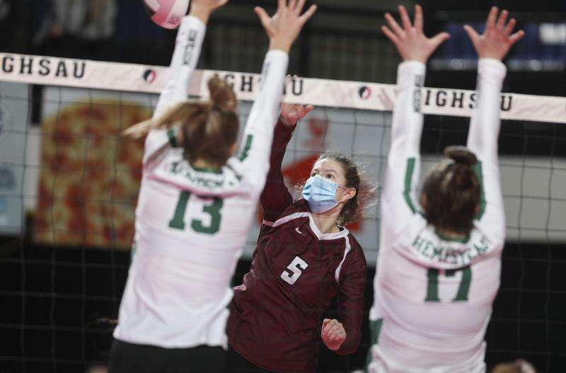 Top-ranked Dowling earns first state volleyball victory since 2013