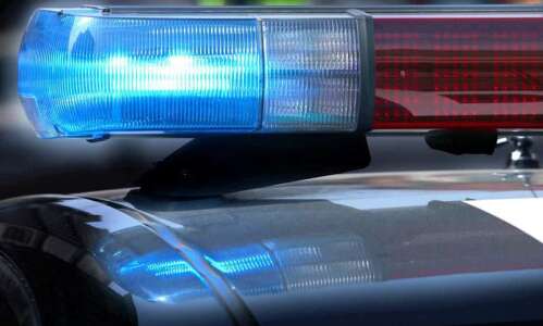 Iowa officials: Algona officer shot at suspect's fleeing car