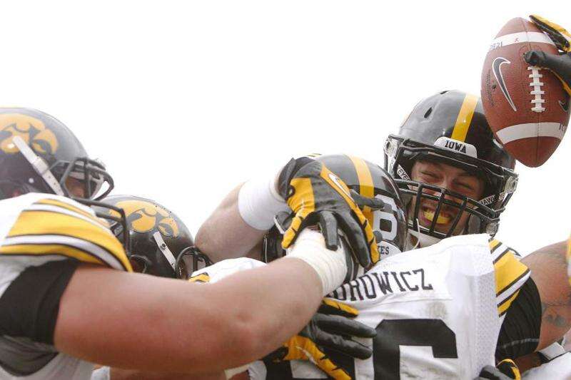 Suddenly, Iowa tight ends are a thing again