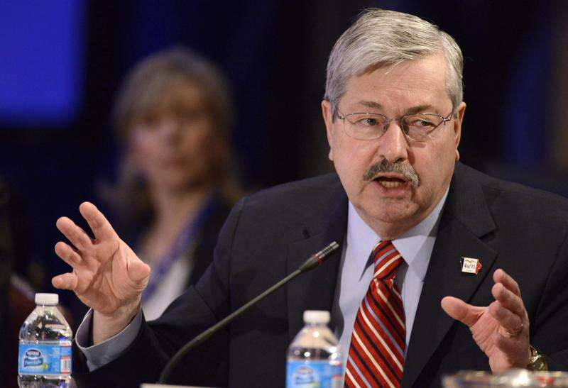 Branstad signs tax-policy compromise