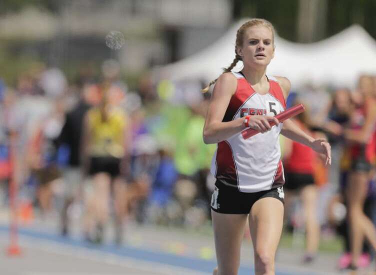 Elkader Central holds on for repeat state title in 3,200 relay