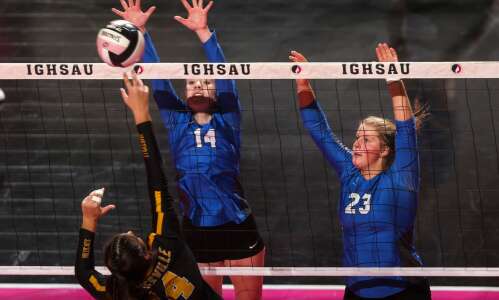 Photos: Fort Madison Holy Trinity vs. Janesville state volleyball