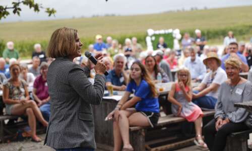 Mathis, Bohannan rally supporters during Labor Day fall campaign kickoff