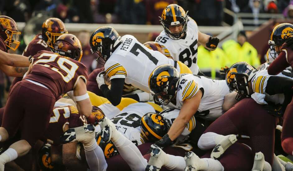 Photos: Iowa football beats Minnesota in key Big Ten West game
