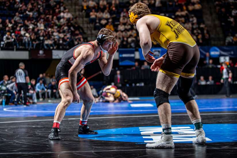 Photos: NCAA Division III Wrestling Championships Day 1