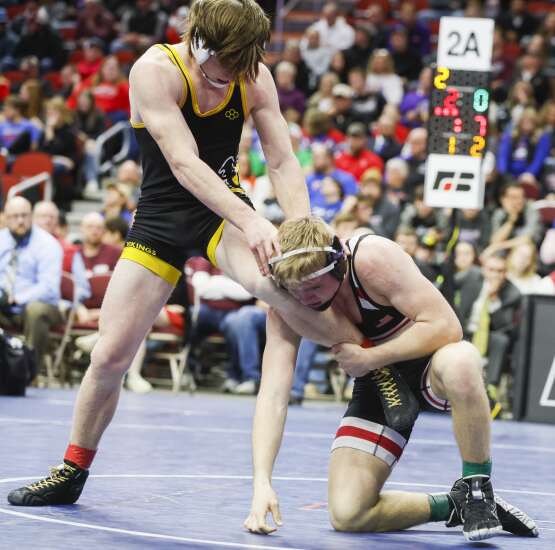 Photos: 2022 Iowa high school boys’ state wrestling finals
