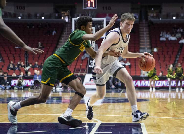 Photos: Xavier heads to boys’ state basketball semifinals after defeating Hoover 49-38 