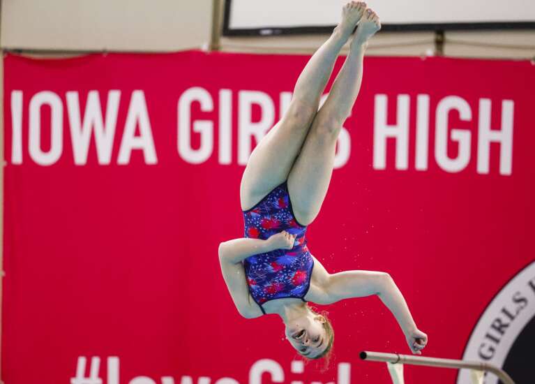 Photos: Iowa high school girls’ state diving 2022