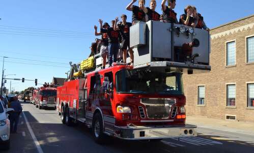 FHS holds Homecoming Parade