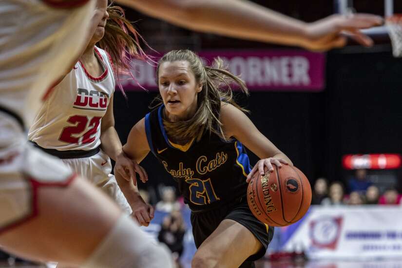 No. 1 Dallas Center-Grimes sizzles in girls’ state basketball win over Benton 