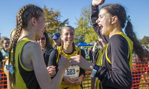 Photos: 2A and 1A Iowa high school state cross country