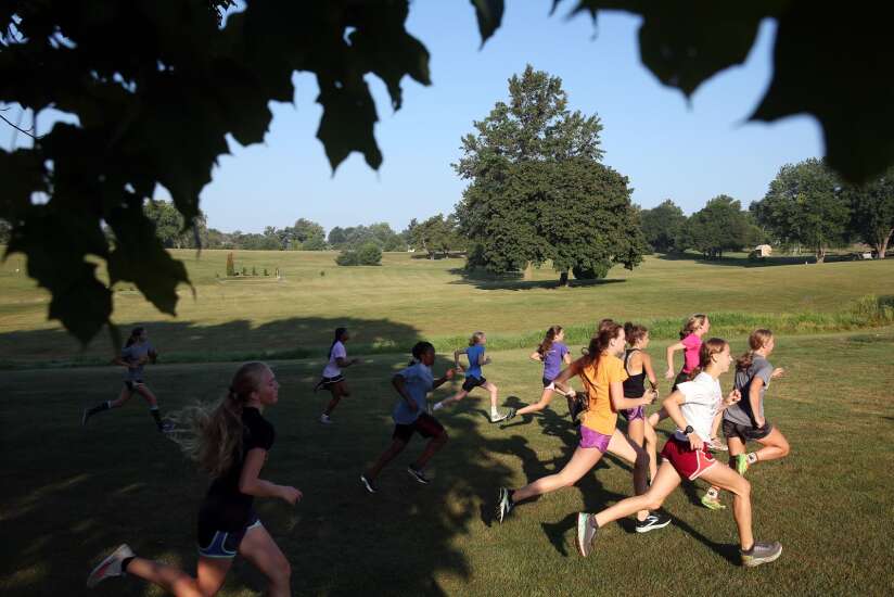 Mid-Prairie could join an elite group in Iowa girls’ cross country this fall