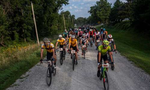 More than 500 ride gravel race in Johnson County