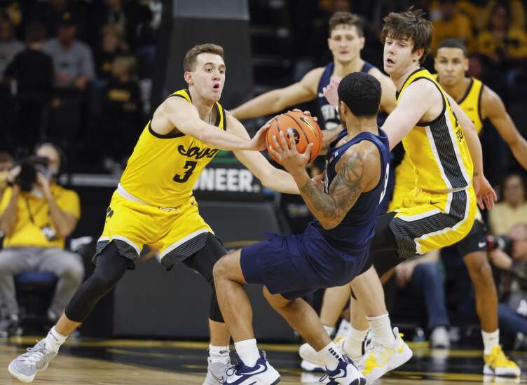 Iowa Hawkeyes go from empty to full on the glass, down Penn State, 68-51 